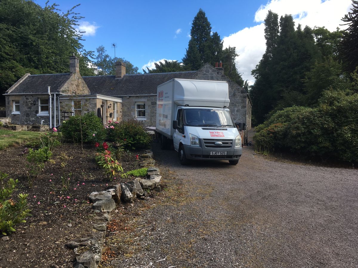 Domestic house removals team in Edinburgh